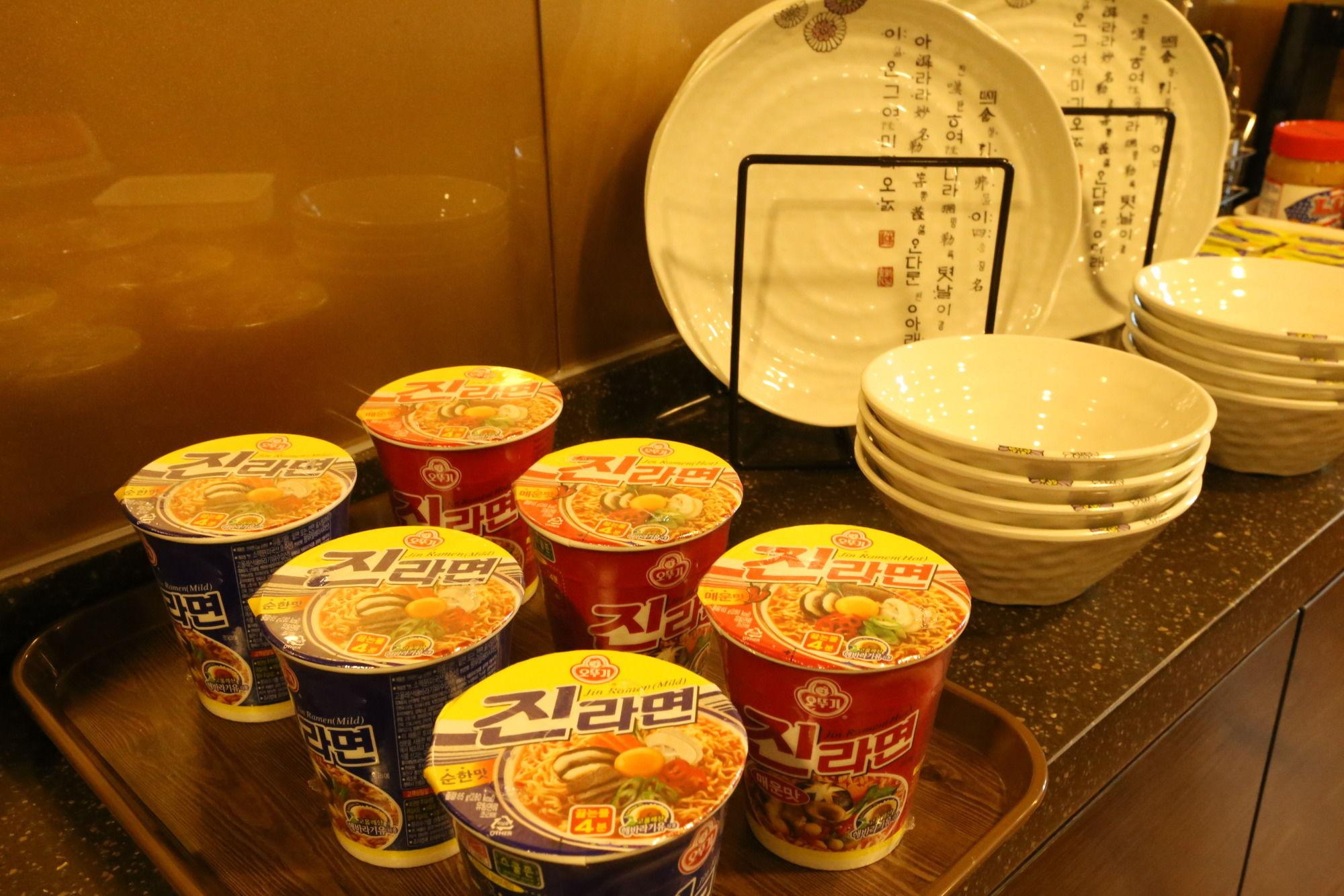 Tripstay Myeongdong Seoul Exteriör bild