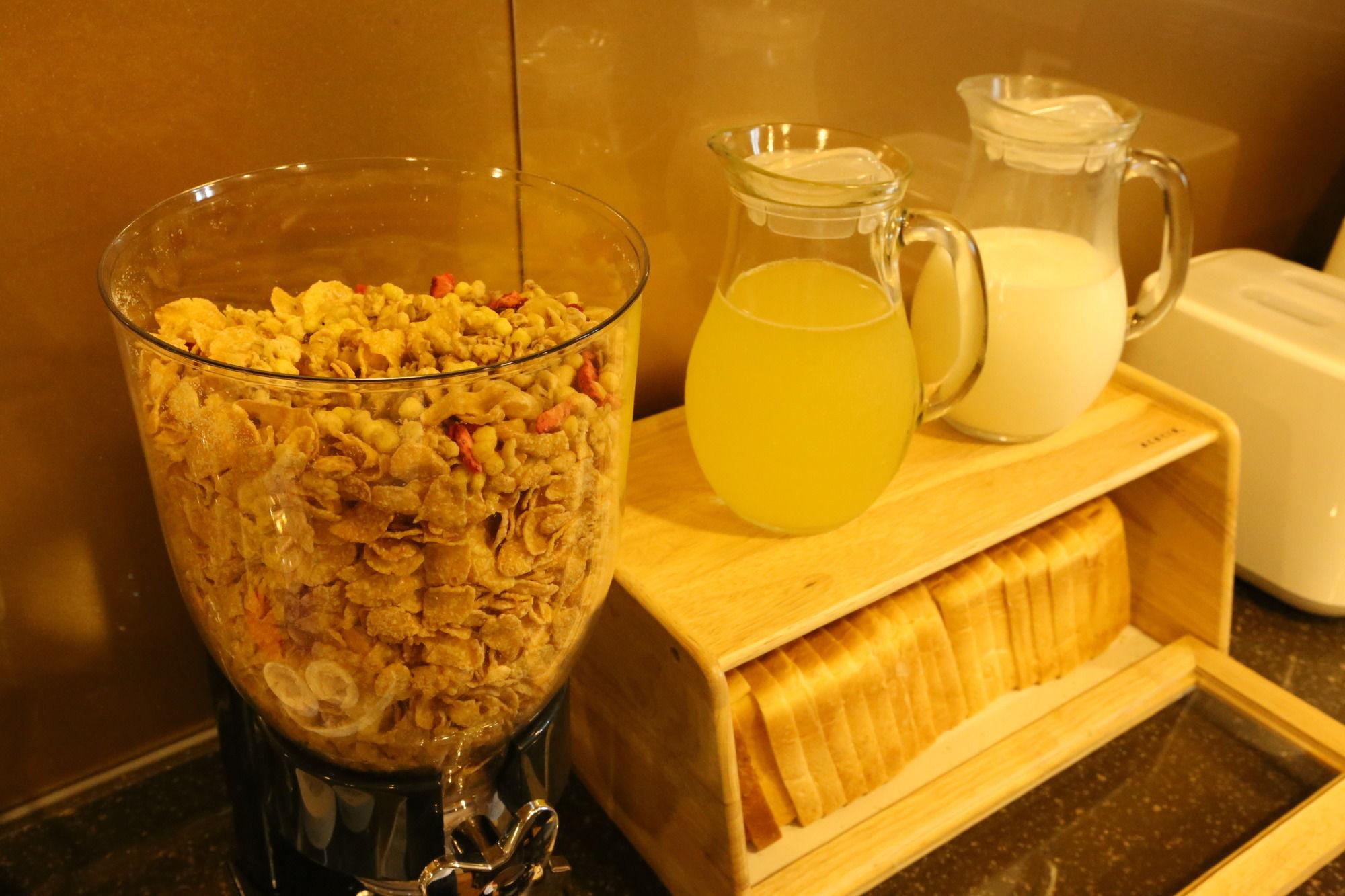 Tripstay Myeongdong Seoul Exteriör bild